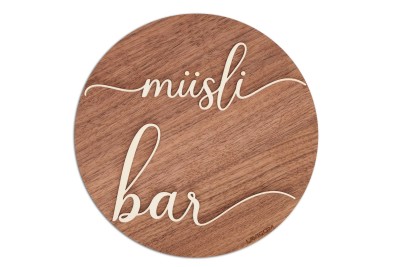 Müsli Bar, Holzdekoration